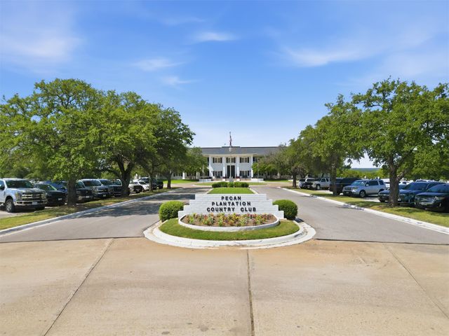104 Hazlewood Court, Granbury, TX 76049