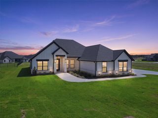 104 Hazlewood Court, Granbury, TX 76049