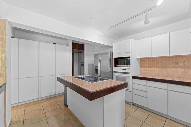 1805 CAMELIA, San Juan, PR 00927