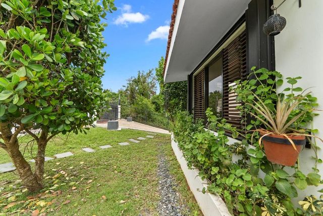 1805 CAMELIA, San Juan, PR 00927