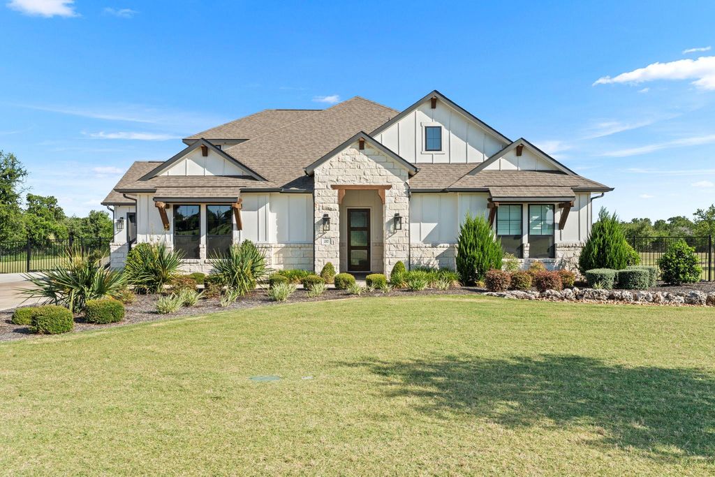 217 Northcrest DR, Liberty Hill, TX 78642