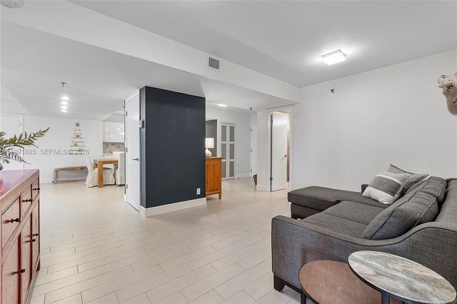 1155 Hillsboro Mile 510, Hillsboro Beach, FL 33062