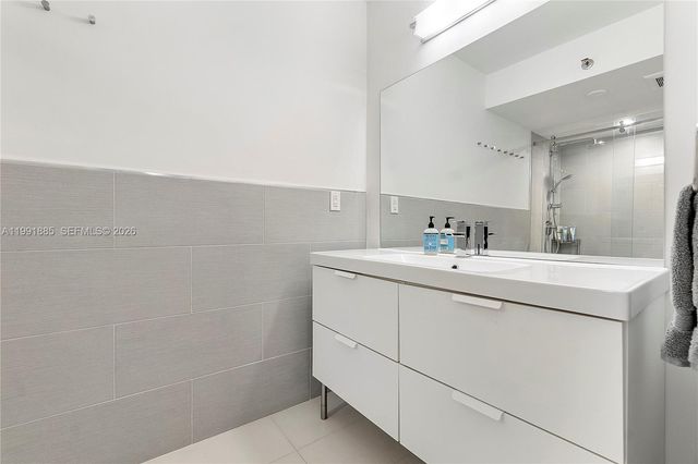 1155 Hillsboro Mile 510, Hillsboro Beach, FL 33062
