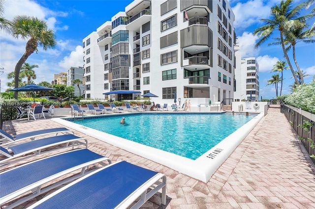1155 Hillsboro Mile 510, Hillsboro Beach, FL 33062