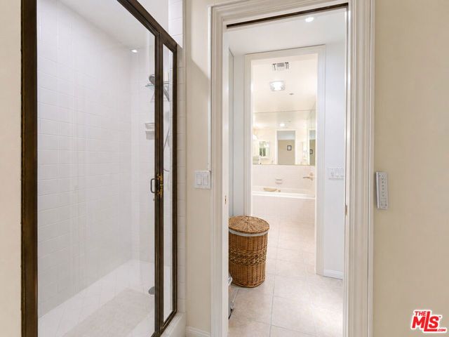 10550 Wilshire Boulevard 1001, Los Angeles, CA 90024