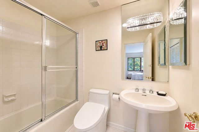 10550 Wilshire Boulevard 1001, Los Angeles, CA 90024