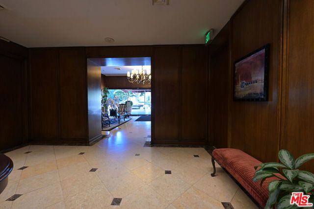 10550 Wilshire Boulevard 1001, Los Angeles, CA 90024