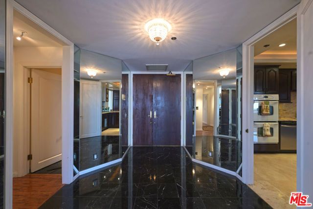 10550 Wilshire Boulevard 1001, Los Angeles, CA 90024