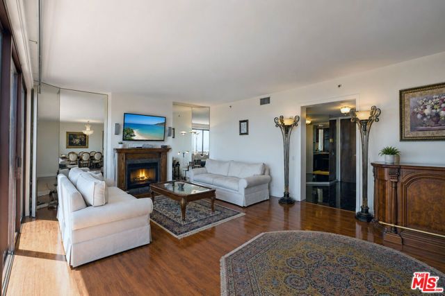 10550 Wilshire Boulevard 1001, Los Angeles, CA 90024