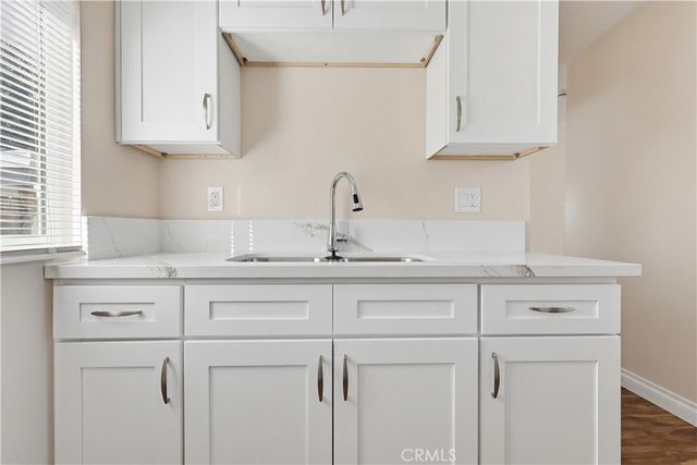 1033 E 57th, Los Angeles, CA 90011