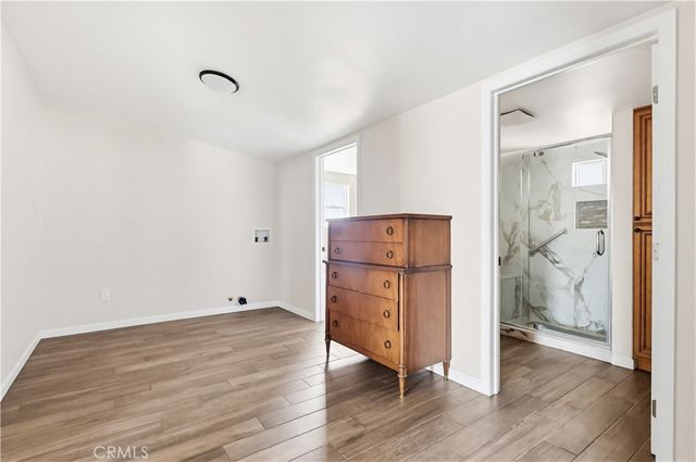 1033 E 57th, Los Angeles, CA 90011