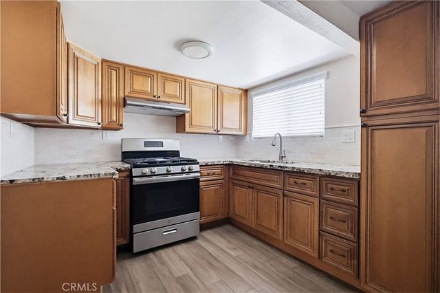 1033 E 57th, Los Angeles, CA 90011