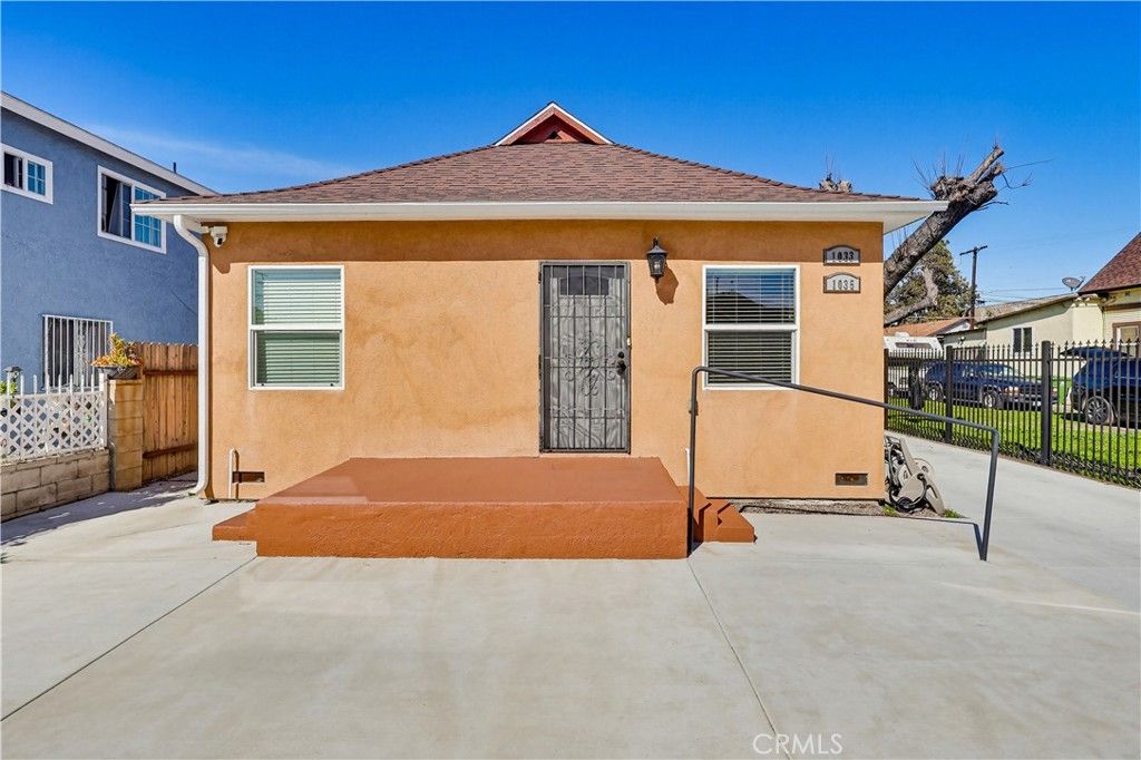 Image 1 of property listing at 1033 E 57th, Los Angeles, CA 90011