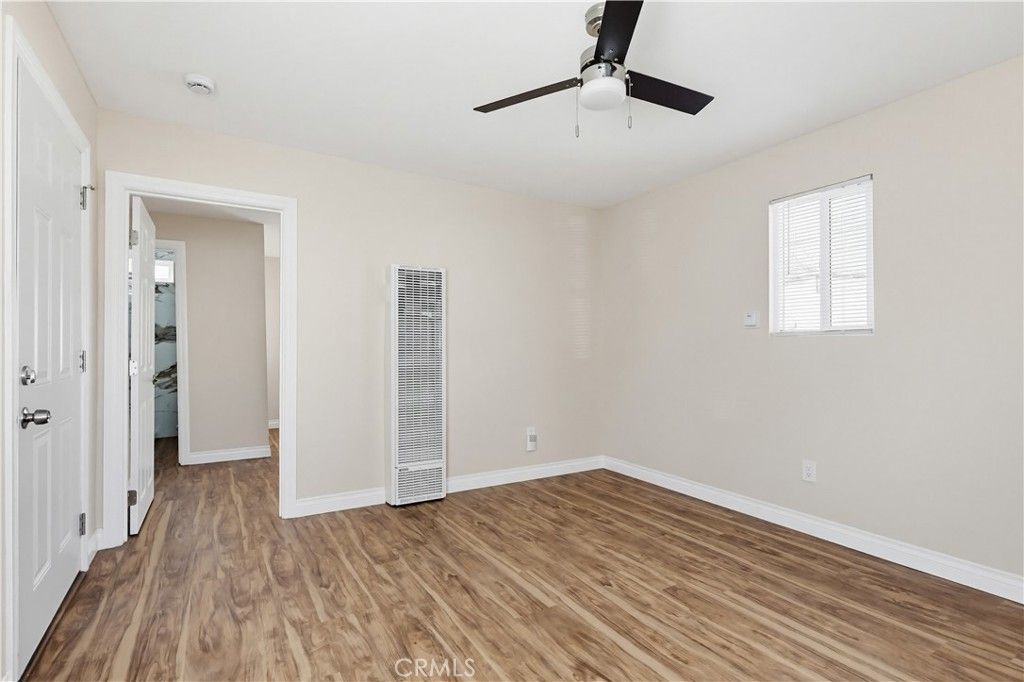 Image 20 of property listing at 1033 E 57th, Los Angeles, CA 90011