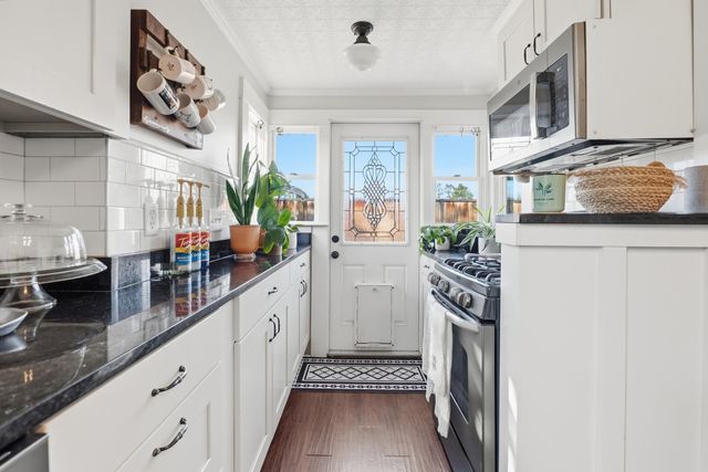 260 E Merritt Avenue, Tulare, CA 93274