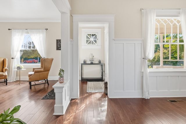 260 E Merritt Avenue, Tulare, CA 93274