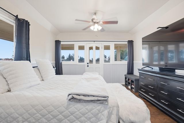 260 E Merritt Avenue, Tulare, CA 93274