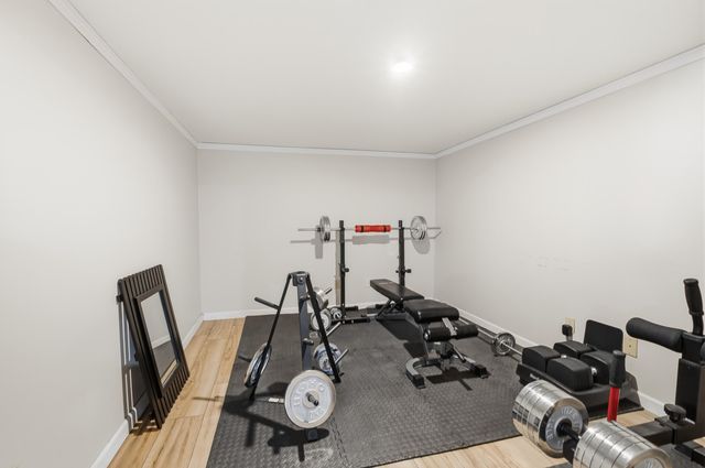 260 E Merritt Avenue, Tulare, CA 93274