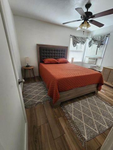 260 E Merritt Avenue, Tulare, CA 93274