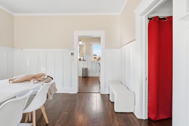 260 E Merritt Avenue, Tulare, CA 93274