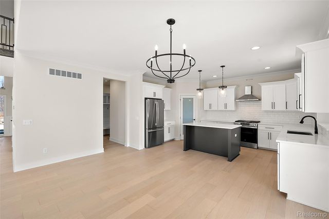 18894 Via Firenze Drive, Macomb Township, MI 48044