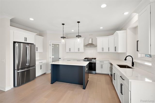 18894 Via Firenze Drive, Macomb Township, MI 48044