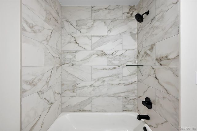 18894 Via Firenze Drive, Macomb Township, MI 48044