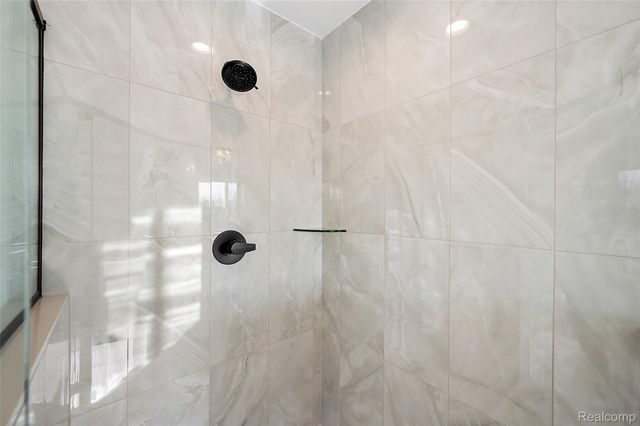 18894 Via Firenze Drive, Macomb Township, MI 48044