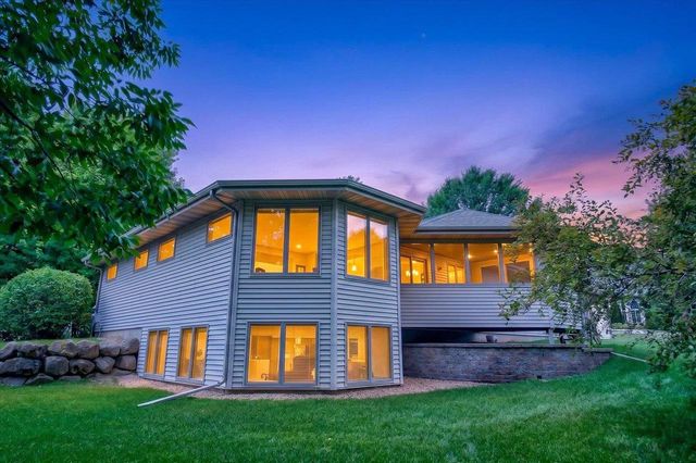 2 Snowflake Court, Madison, WI 53719
