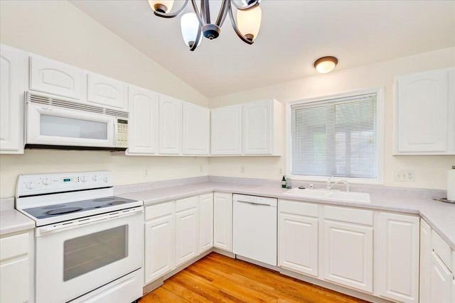 2 Snowflake Court, Madison, WI 53719
