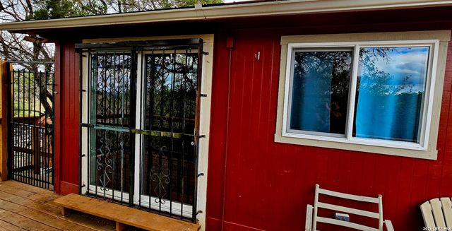 158 MOUNTAIN SPUR DR, Lakehills, TX 78063