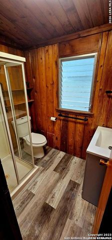 158 MOUNTAIN SPUR DR, Lakehills, TX 78063