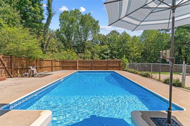 1212 COVIE Drive, Dalton, GA 30720