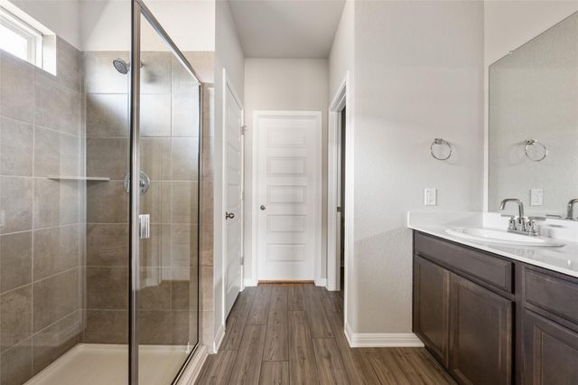 136 Short Toed Swoop, Cedar Creek, TX 78612