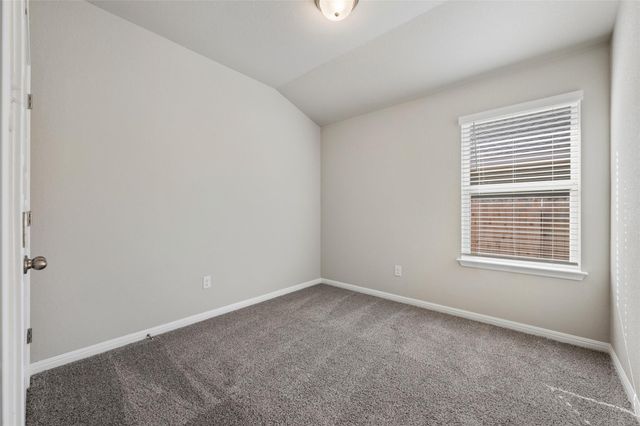 136 Short Toed Swoop, Cedar Creek, TX 78612