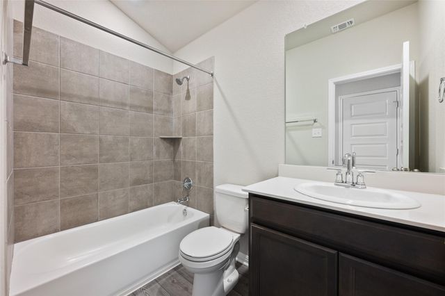 136 Short Toed Swoop, Cedar Creek, TX 78612