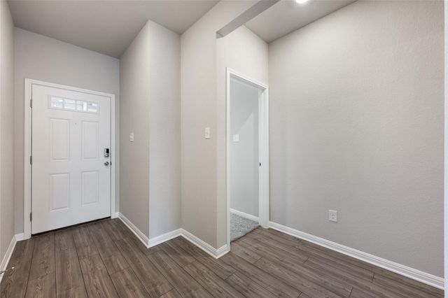 136 Short Toed Swoop, Cedar Creek, TX 78612