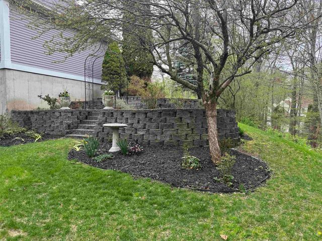 43 Bassett Lane, Newfields, NH 03856