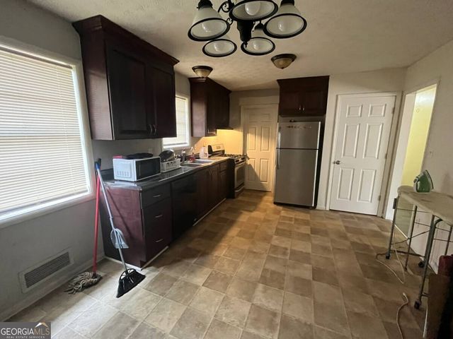 463 Voyles Drive, Riverdale, GA 30274