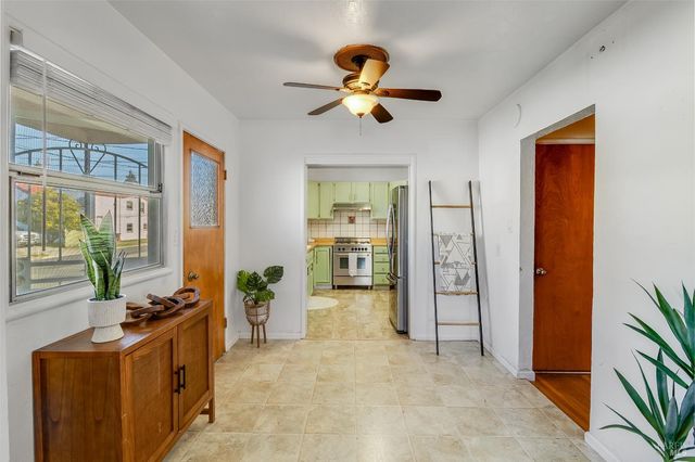 215 4th St, Rodeo, CA 94572