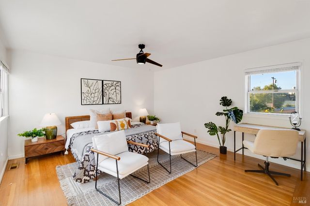 215 4th St, Rodeo, CA 94572