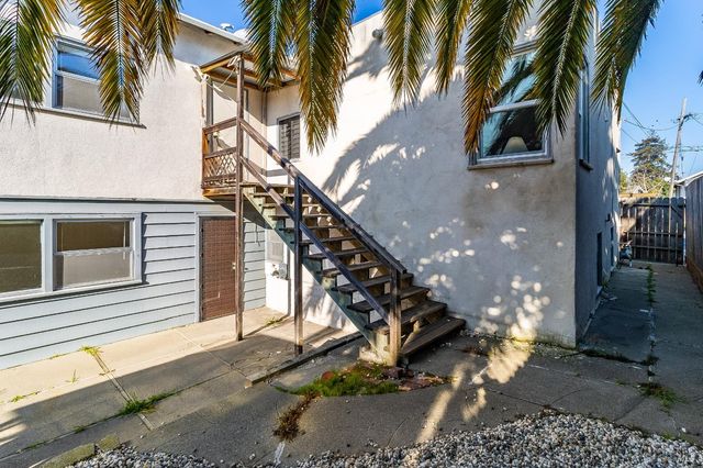 215 4th St, Rodeo, CA 94572