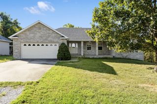 735 Garner Drive, Ozark, MO 65721