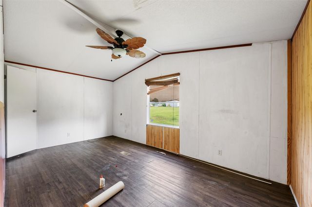 277 Plum ST, Bastrop, TX 78602