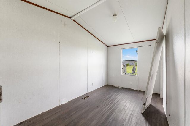 277 Plum ST, Bastrop, TX 78602