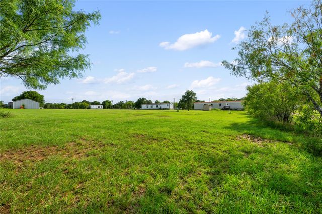 277 Plum ST, Bastrop, TX 78602