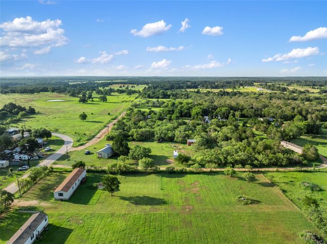 277 Plum ST, Bastrop, TX 78602