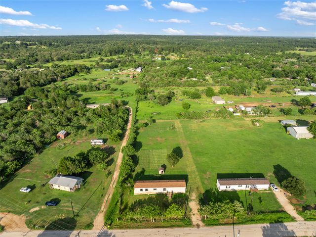 277 Plum ST, Bastrop, TX 78602