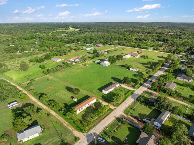 277 Plum ST, Bastrop, TX 78602