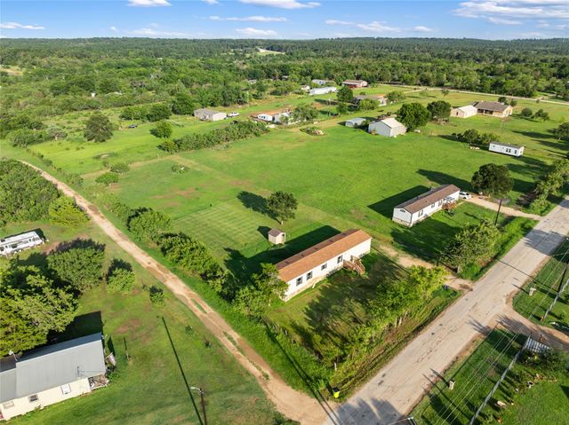 277 Plum ST, Bastrop, TX 78602